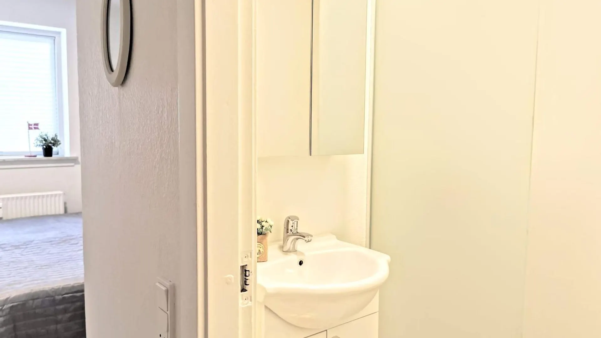 5 Minute Walk To Lego House - N18 - Studio Room With Private Bathroom Billund